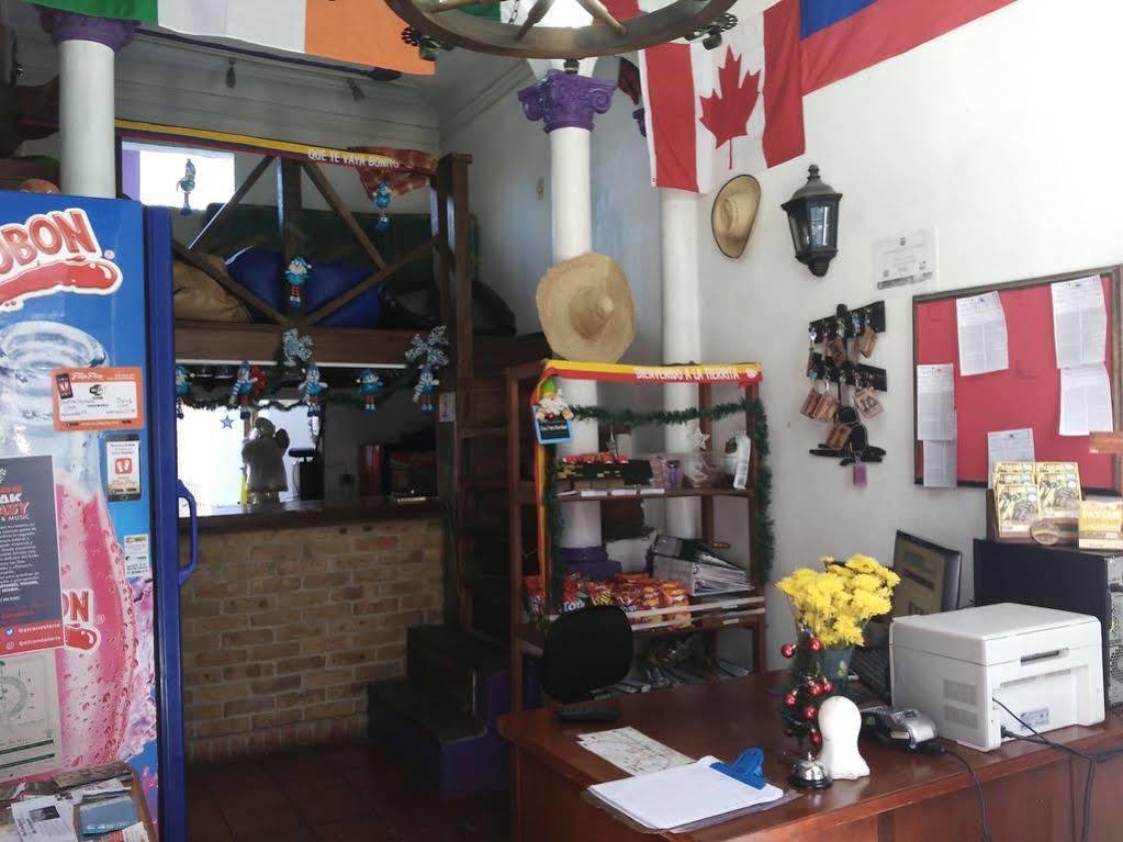 Destino Nomada Hostal *