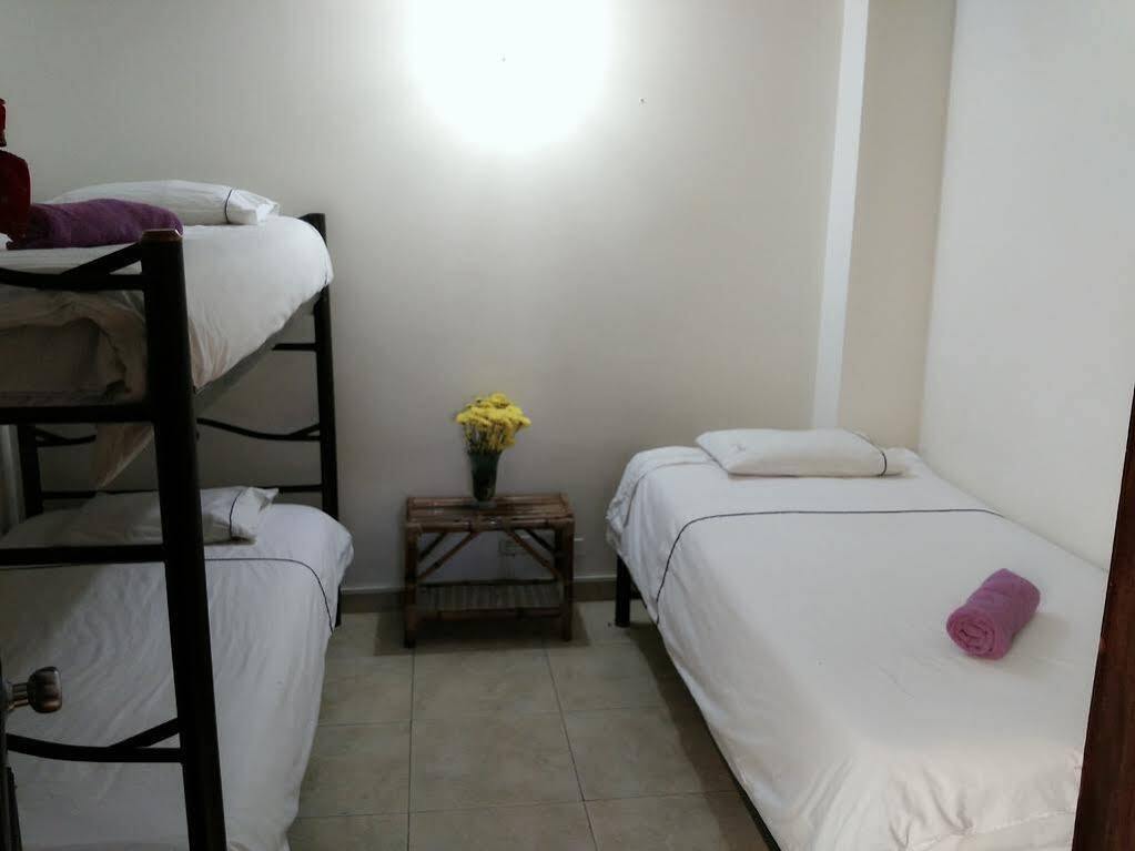 Destino Nomada Hostal *